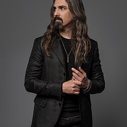 Promo_Pic_-_BearMcCreary_01_CreditTedSun.jpg