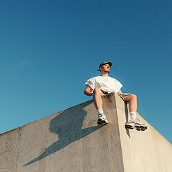 Photo_Montez_Credit_Kristof_KESTER_Puller__2_.jpg