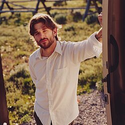 Jonah_Kagen_Press_Photo_Photo_Credit_AJ_Woomer._.jpg
