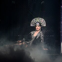 Photo_Dita_Von_Teese_-_Nocturnelle_Credit_fiestaban_2_.JPG