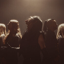 AVATAR_R5_5026_COLOR_3000px_-_Credit_Johan_Carlen.jpg