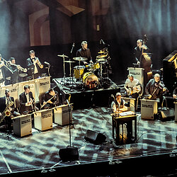 Photo_Moka_Efti_Orchestra___Benno_Fuermann_Credit_Ben_Baumgarten.jpg