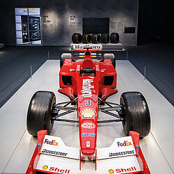 Photo_Formula1-Ausstellung_Oberhausen_Credit____Morris_Mac_Matzen__2_.JPG
