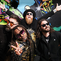 221005_Skindred_S05_1273_h_crop.jpg