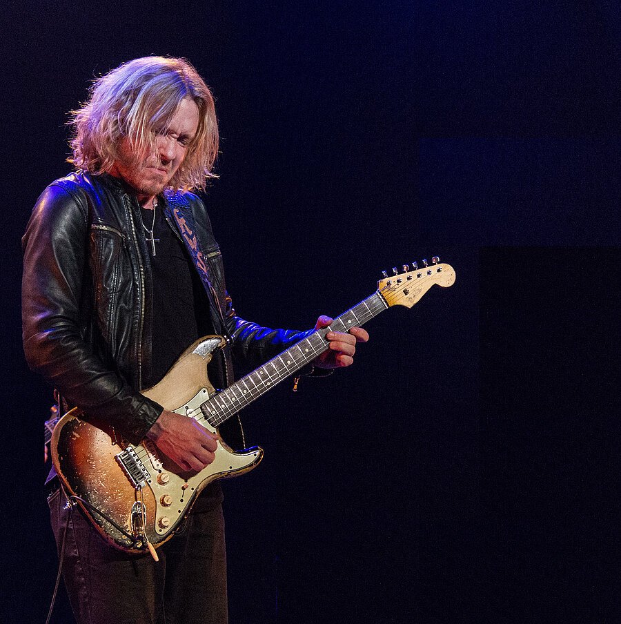 KENNY WAYNE SHEPHERD