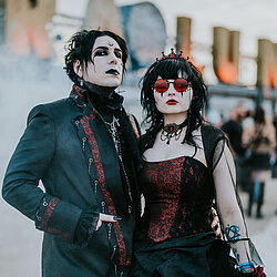 ML_24_Faces_RandomGothCouple_RobinSchmiedebachPhoto_20240810-201845.jpg