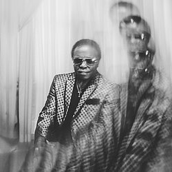Photo_3_Lee_Fields_Credit_Rosie_Cohe.jpeg