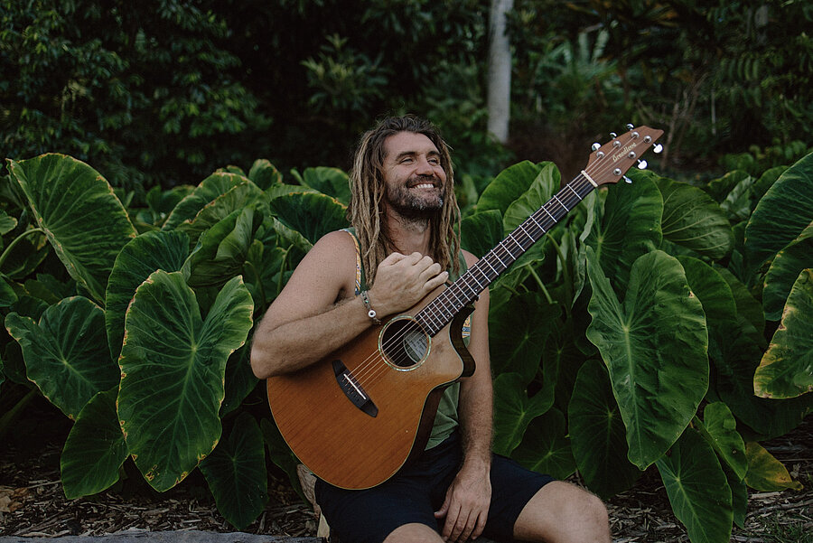 PAUL IZAK