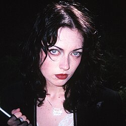 Photo_Violet_Grohl_Credit_Bella_Newman_web.jpg