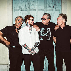 Sex_Pistols_Frank_Carter_picture_2025.jpg