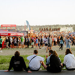 HUR_25_People_Line_Tsoj_DSC08037.jpg