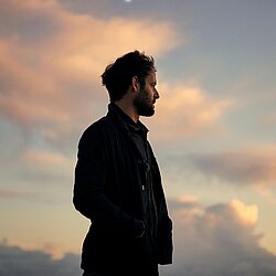 Roo_Panes_Credit_Beetle_Rhind_klein.jpg