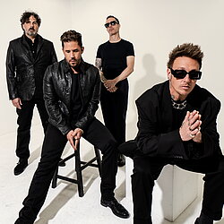 PapaRoach2024-2_Credit_Bryson_Roatch1.jpg