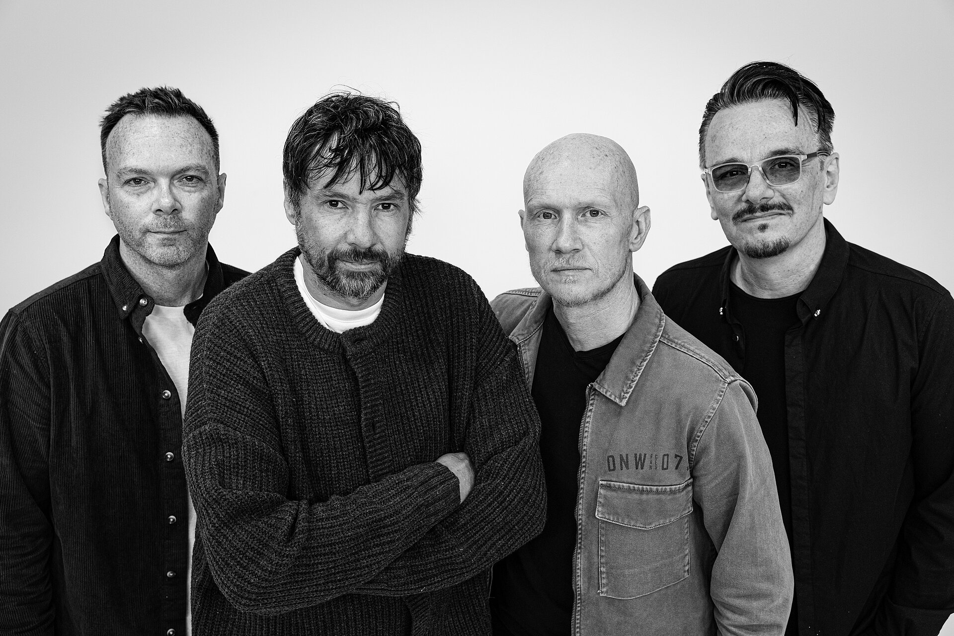 THE PINEAPPLE THIEF