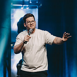 Photo_Chris_Tall_Credit_Robert_Maschke.jpg