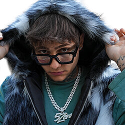 Photo_Yung_Yury_Credit_Yung_Yury__2_.jpg