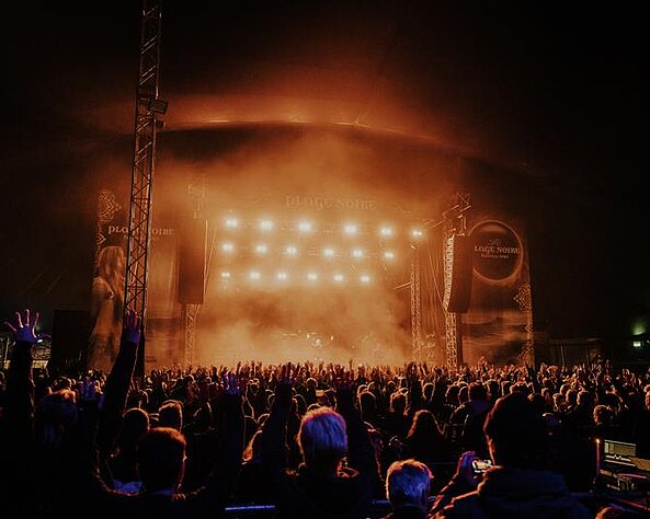 3.000 Fans feiern beim PLAGE NOIRE: Festivalsaison 2024 geht erfolgreich zu Ende