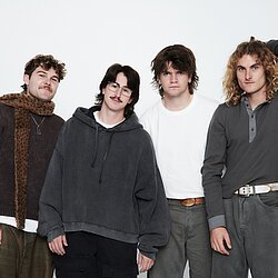 TEENAGE_DADS_-_CREDIT_ALEX_WALL__2__klein.jpg