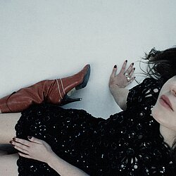 Photo_Laura-Mary_Carter_2025.jpg