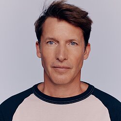 Photo_James_Blunt_Credits_Jeff_Hahn.jpg